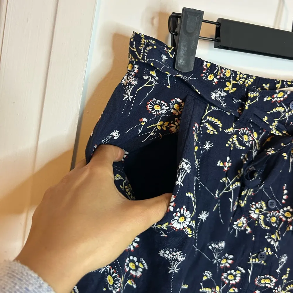 Loft Navy Floral Button Front Belted Mini Skirt - Image 6