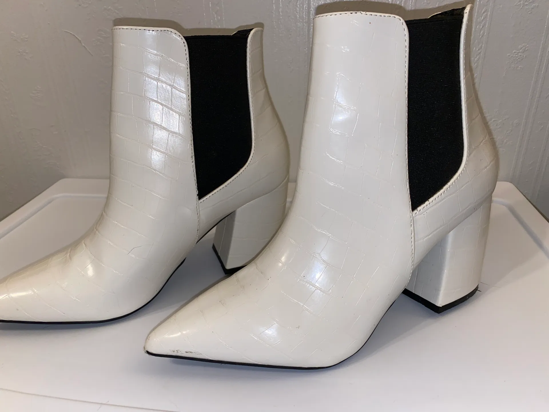 SheIn White Boots Heels - Image 2