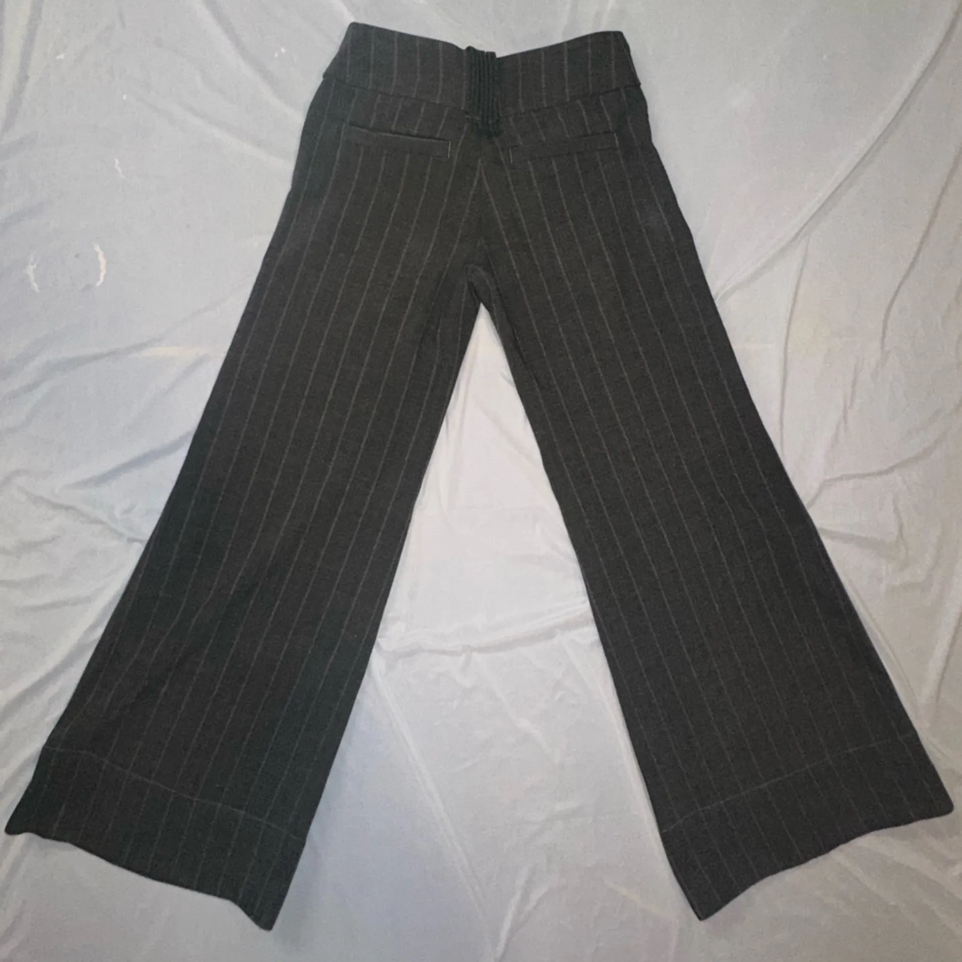 Free People • Business Pinstripe Mid Rise Pants • Women’s 4 • Gray Pinstripe - Image 2