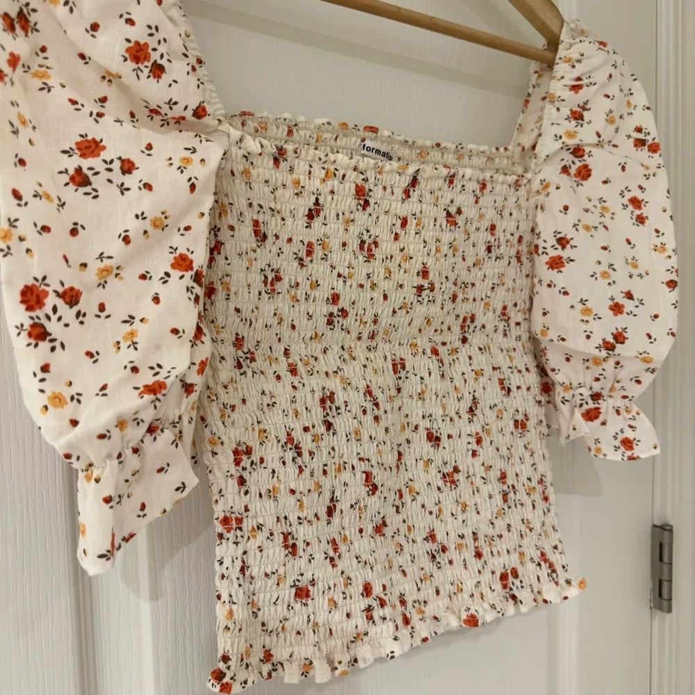 Reformation | Clementine Ruched Floral-Print Linen Top in Veronica | Size: S - Image 6
