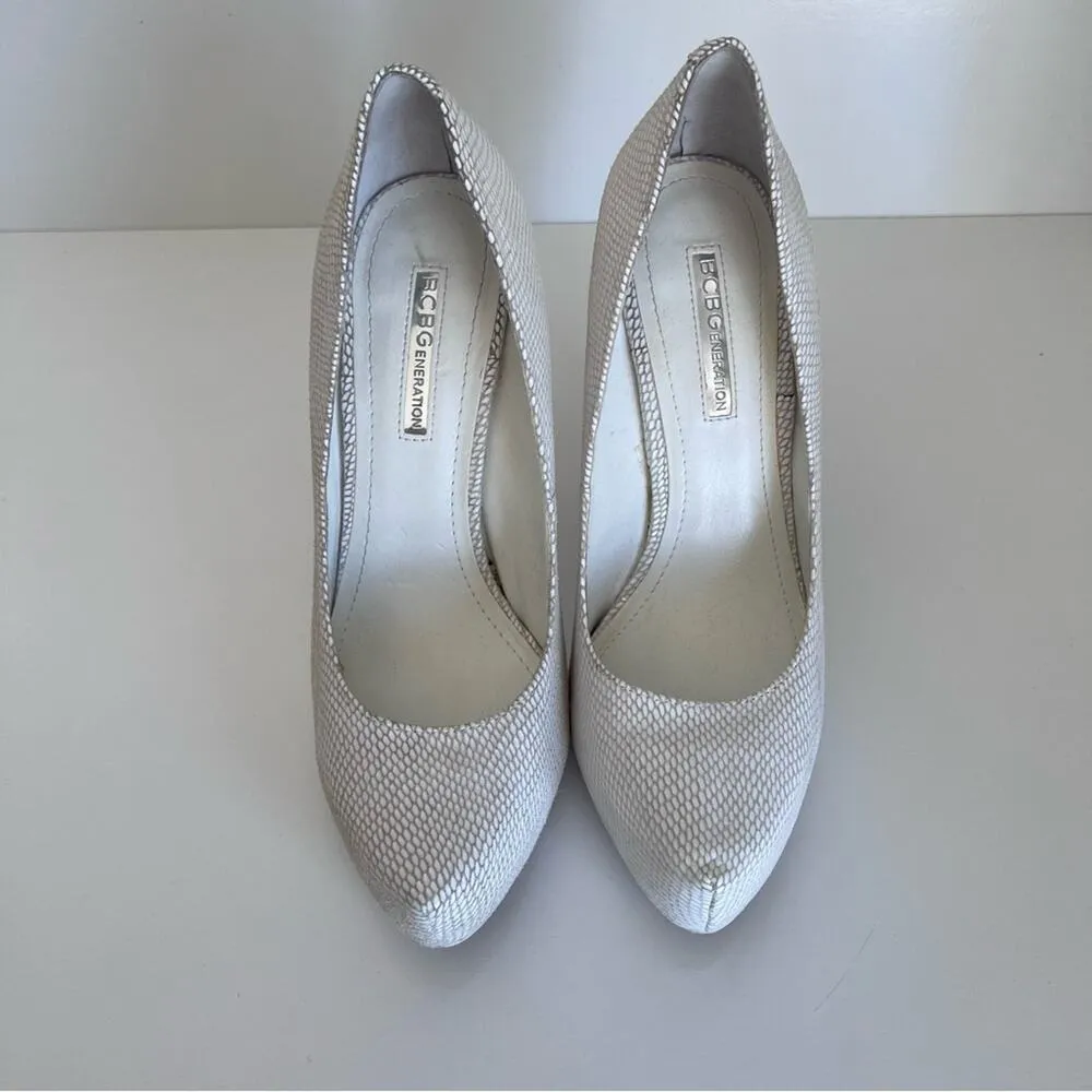 BCBG Generation Parade White Snake Skin Platform Pump Heels - Image 4