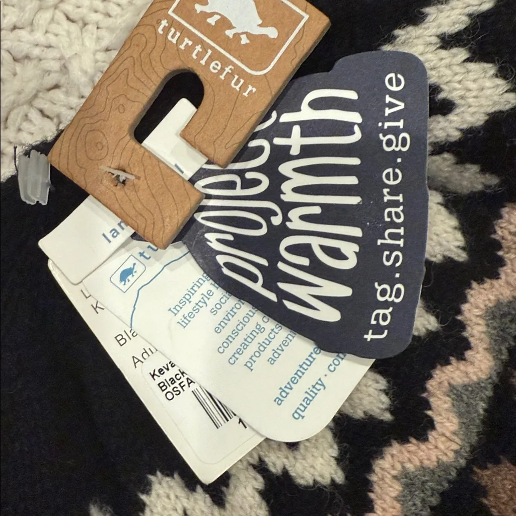 NEW TURTLEFUR WOMENS LAMBWOOL Patterned Black and Brown Beanie - Image 3