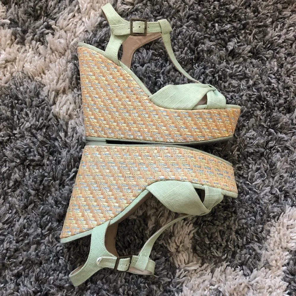 SODA Mint Canvas Wedge. Size 9 - Image 6