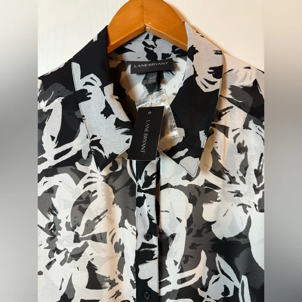 NEW Lane Bryant Silhouette Floral Button Down Shirt Top Sz 22/24 - Image 4