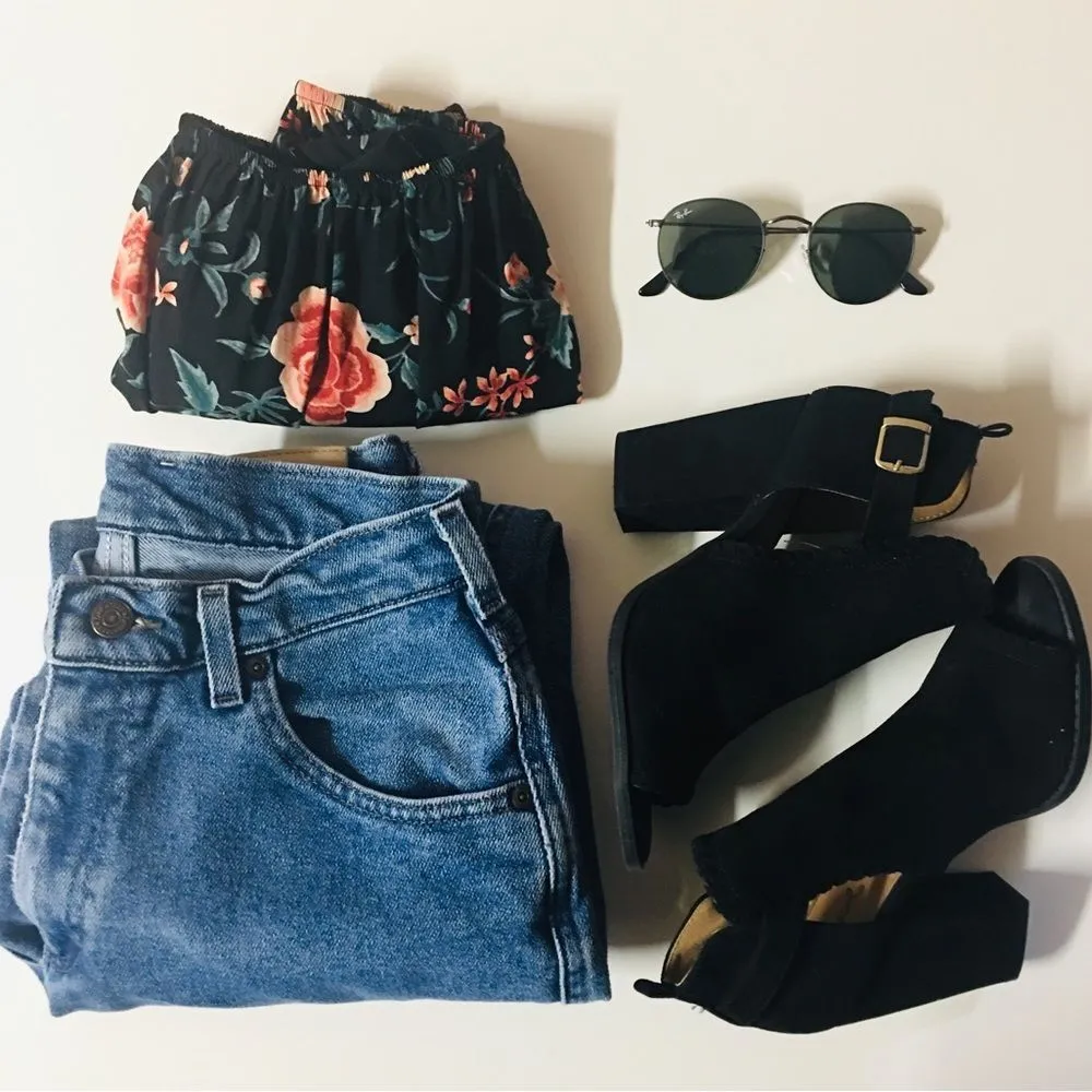 Vintage Lee Dark Wash Mom Jeans Size 26 GUC - Image 3