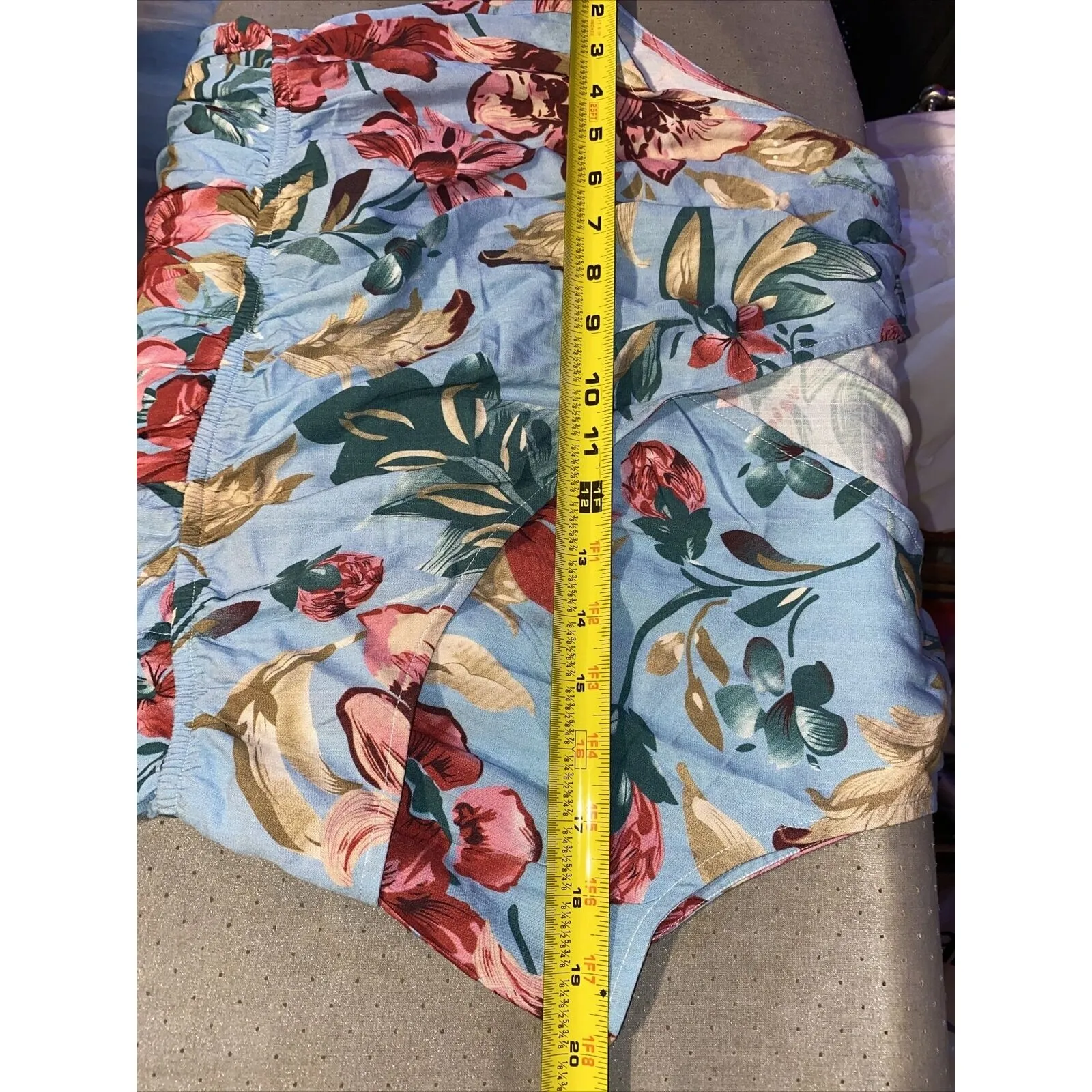 Kormei Women’s Sleeveless V - Image 10