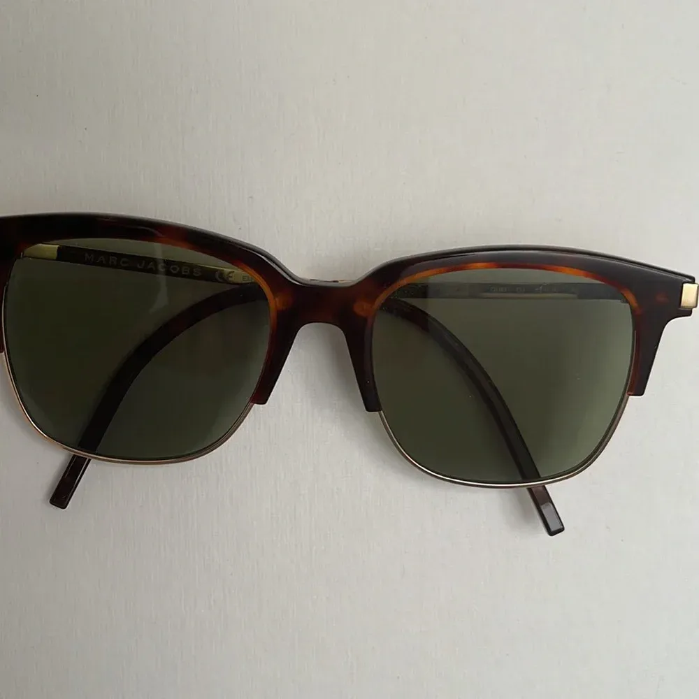 Marc Jacobs Tortoise Sunglasses - Image 10