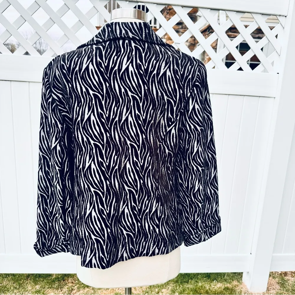 Chico’s Black & Silver Abstract Zebra Print Blazer - Image 9