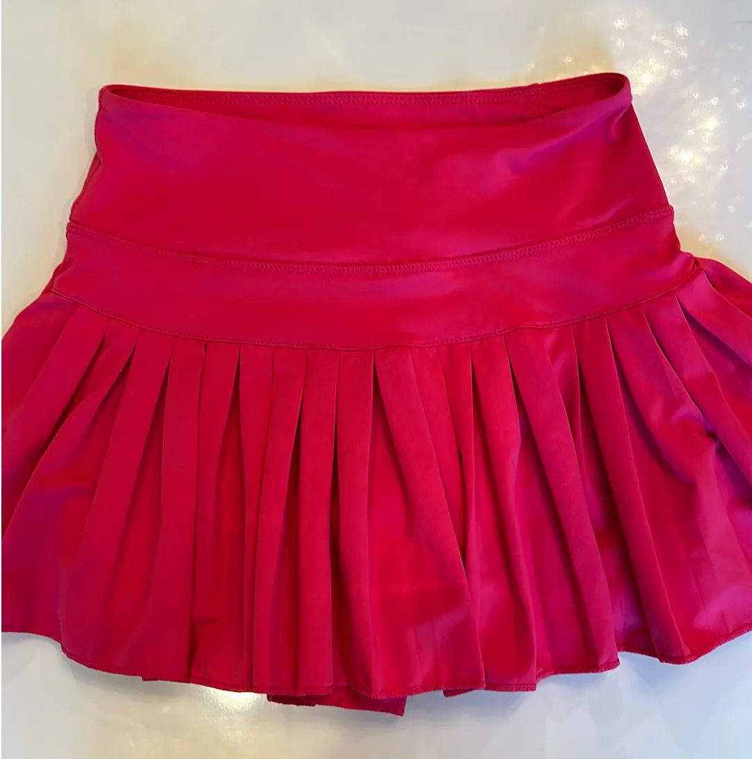 Gold hinge skort hot pink XS pleated tennis skirt  - Image 2