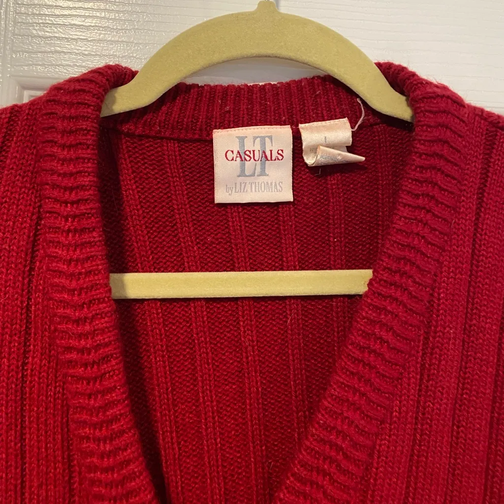 VTG Liz Thomas Size L Red Ribbed Knit Gold Button V Neck Cardigan Sweater Size L - Image 5