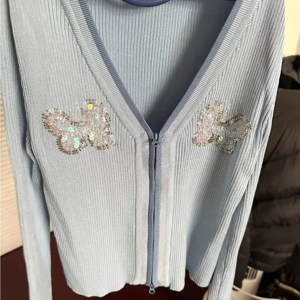 Blue Ribbed Cropped Cardigan with Butterflies Sequin Detail - Image 3