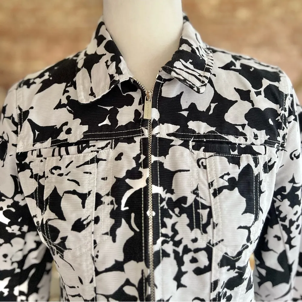 Jones New York Jacket Denim Floral Black White SP Lunch Brunch Date Office Chic - Image 3