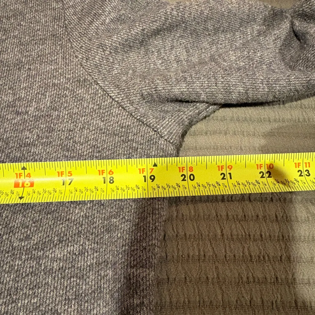 Crown & Ivy women's jewel embellished sweatshirt/tunic grey. - Image 6