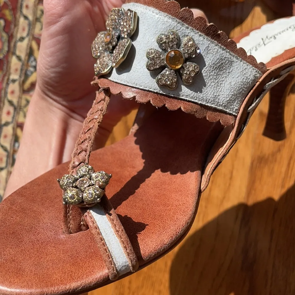 RARE Beverly Feldman Kitten Heel Toe Loop Sandals Size 8.5 - Image 7