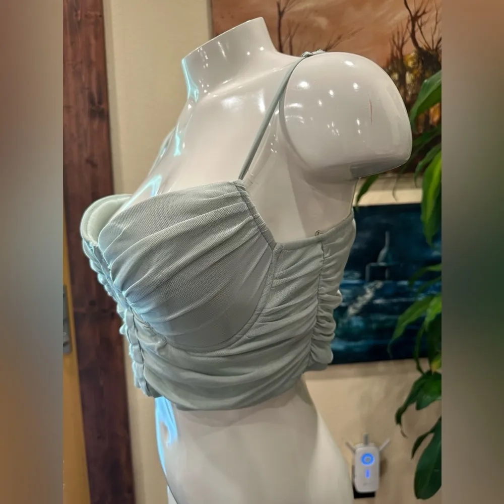 EUC Elegance pleated Cropped Tank Tops with front corset opening Sz L - Image 2