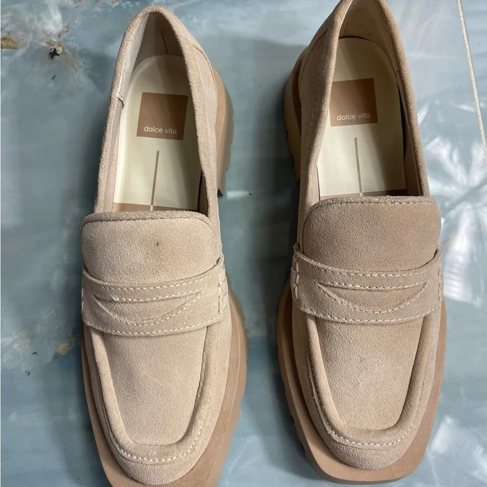 Dolce Vita Women’s Elias Suede Lug Loafer ~ Size 7.5 💛🍄 Tan - Image 2
