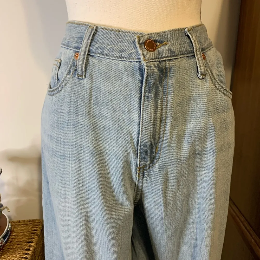 Universal Thread Relaxed Fit Denim Blue Jeans - Image 3