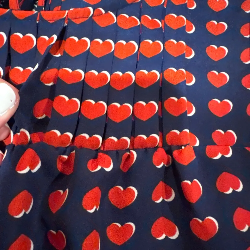 Cynthia Rowley Navy Blue Red Hearts with white shadowed hearts Tank Top Blouse. - Image 6