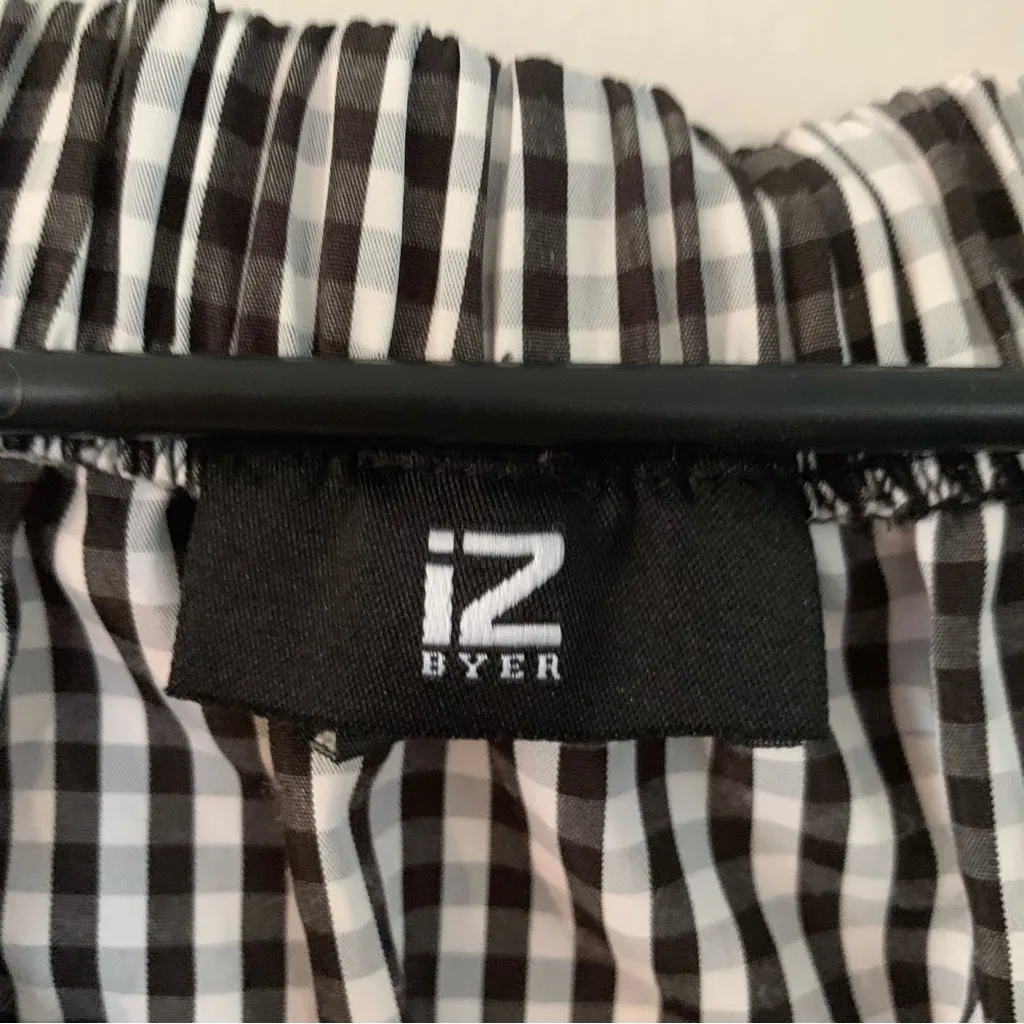 Iz Beyer Checkered Cold Shoulder Top Size Large - Image 5