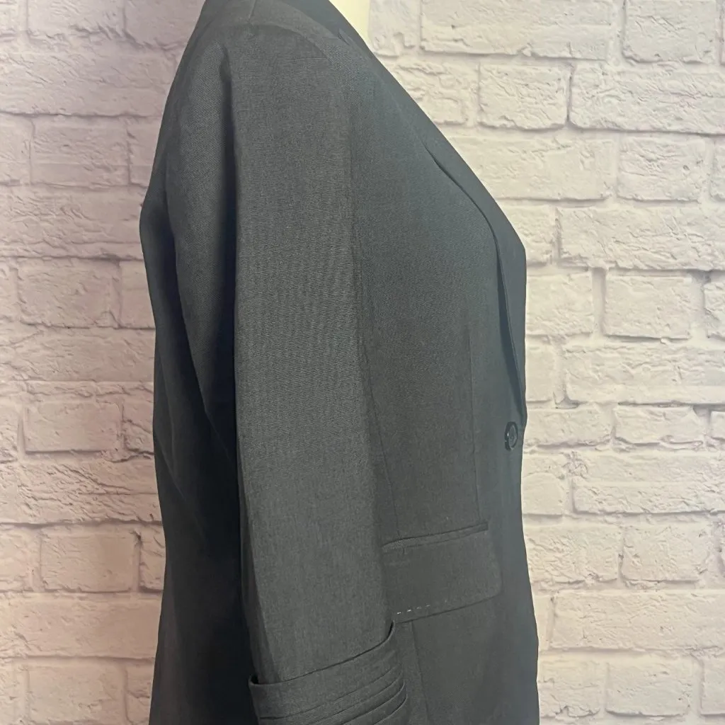 Antonio Melani Charcoal Gray ¾ Sleeve Tailored Women's Blazer - Image 4