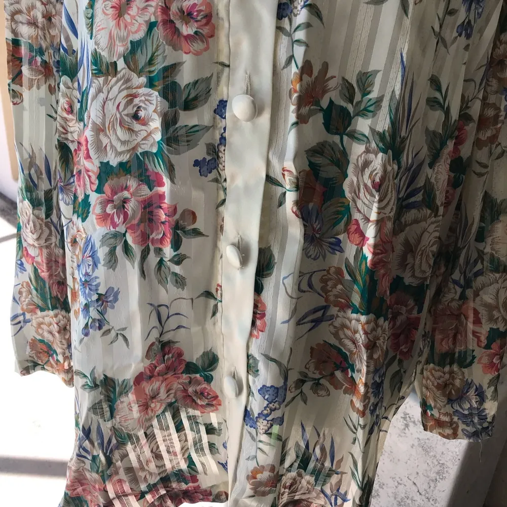 VTG Victorias Secret Gold Label Satin Sleep Night Shirt nightgown Floral - Image 4