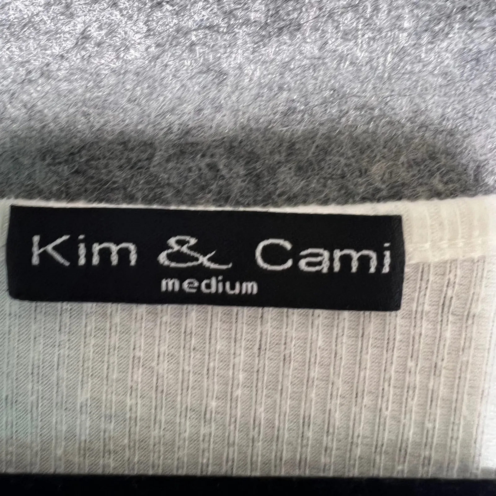 Kim & Cami White Ribbed Puff Sleeve Lace Top T Shirt Women Medium Size undefined - Image 2