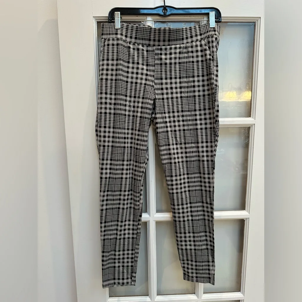 Torrid Marilyn Monroe Ponte Pintucked Trouser Pant Stretchy Pull On Plus Size 1X - Image 3