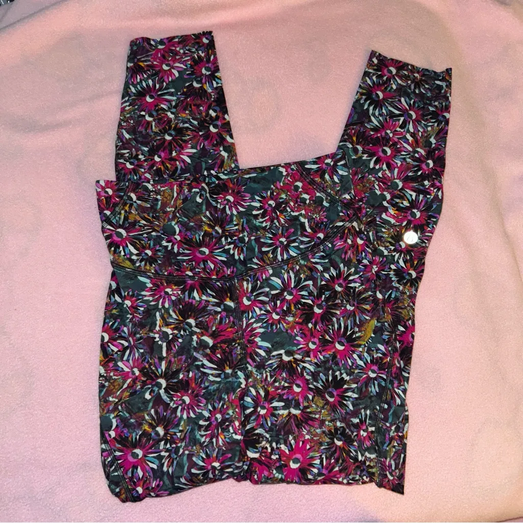 Lululemon  Base Pace High-Rise Running Tight 25"
Floral Electric Multi - Image 3
