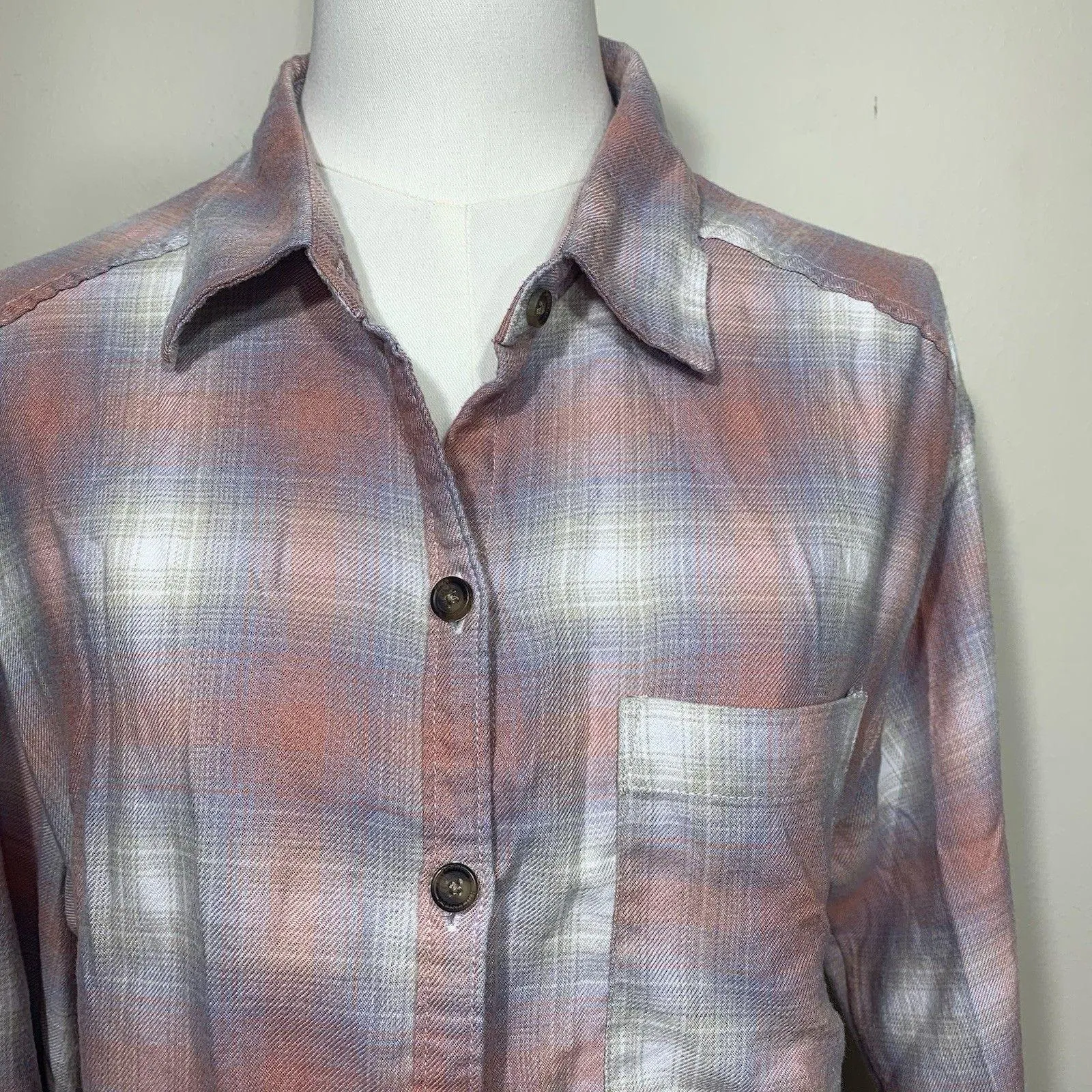 Hollister Pink Purple Plaid Flannel Shirt Women’s Small Button Down Viscose Blen - Image 2