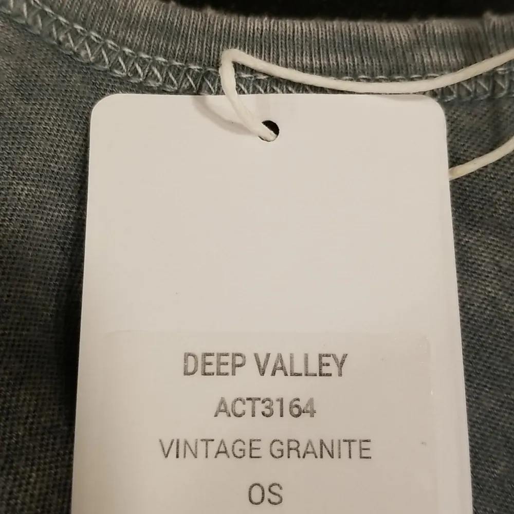 💕AVOCADO💕 Deep Valley Long Sleeve T - Image 7