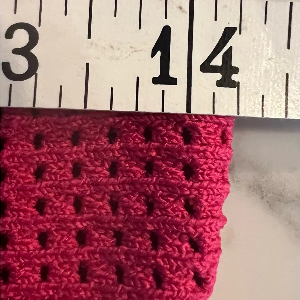 Aritzia Babaton Bright Pink Sculpt Knit Square Neck Tank Top Medium - Image 7