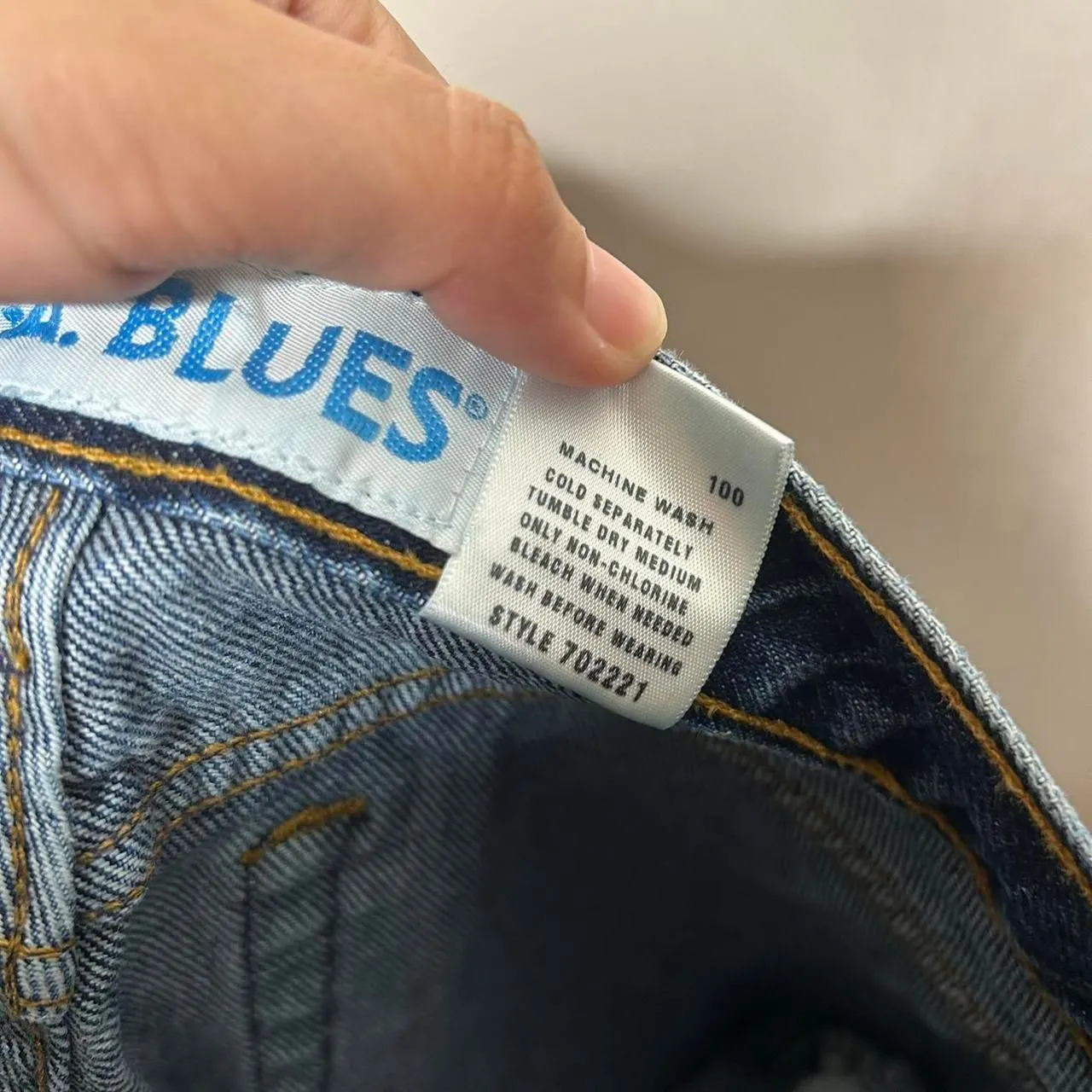 Vintage 90s 1990s LA Blues jeans with a straight leg and zipper fly. - Image 4