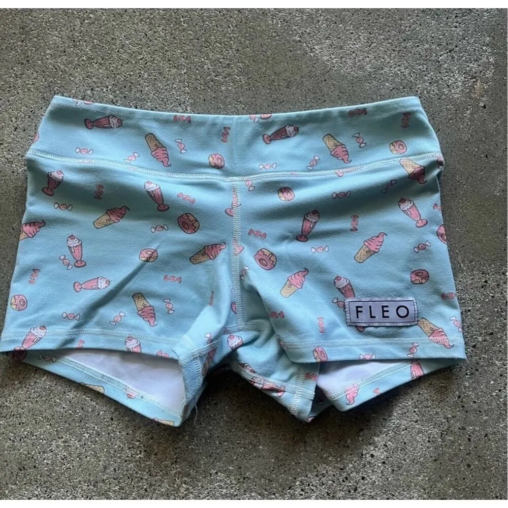 Fleo ice cream sundae candy donuts shorts size small excellent condition Pink - Image 2