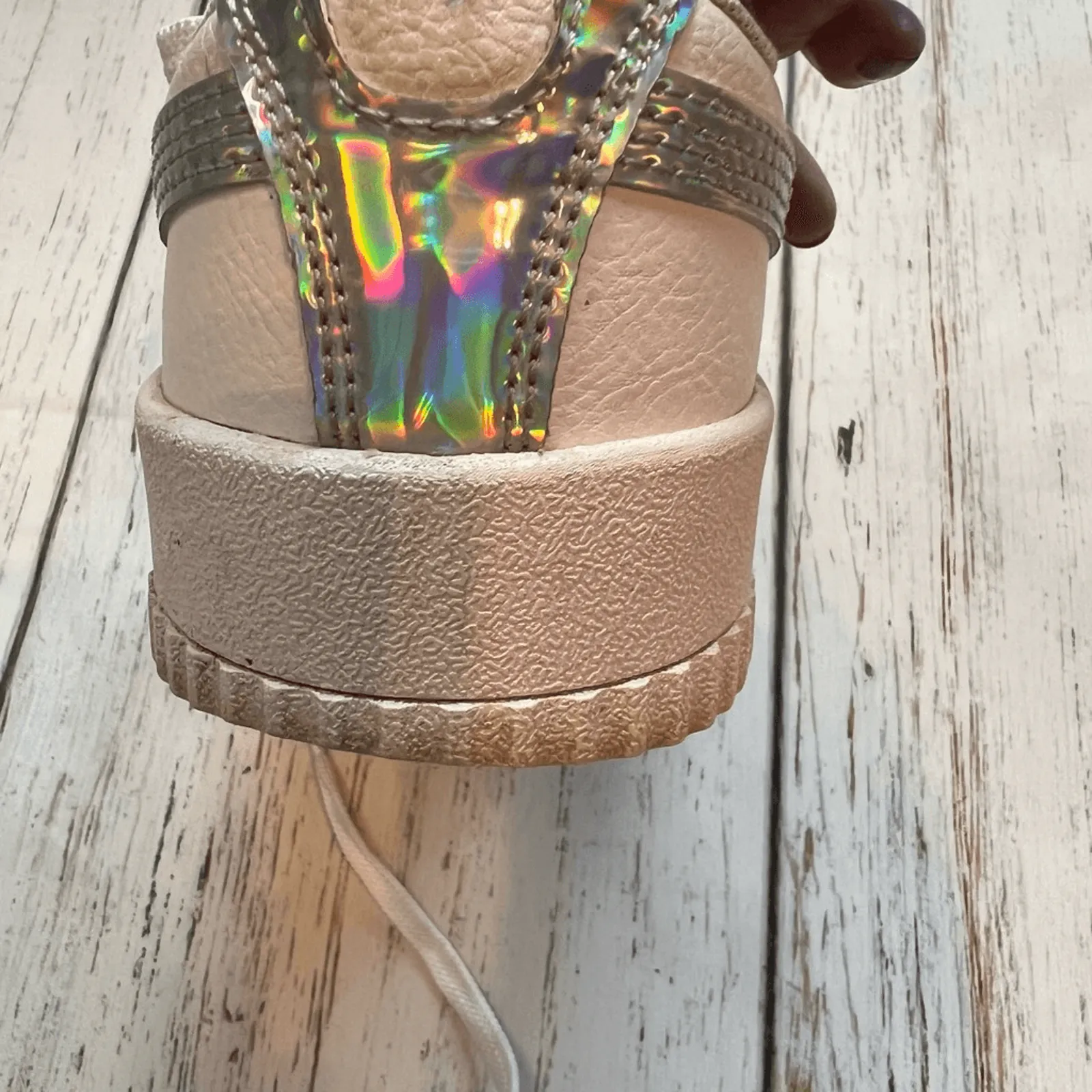 Puma  Carina white casual low top lace up sneakers Women’s Size 7 - Image 9