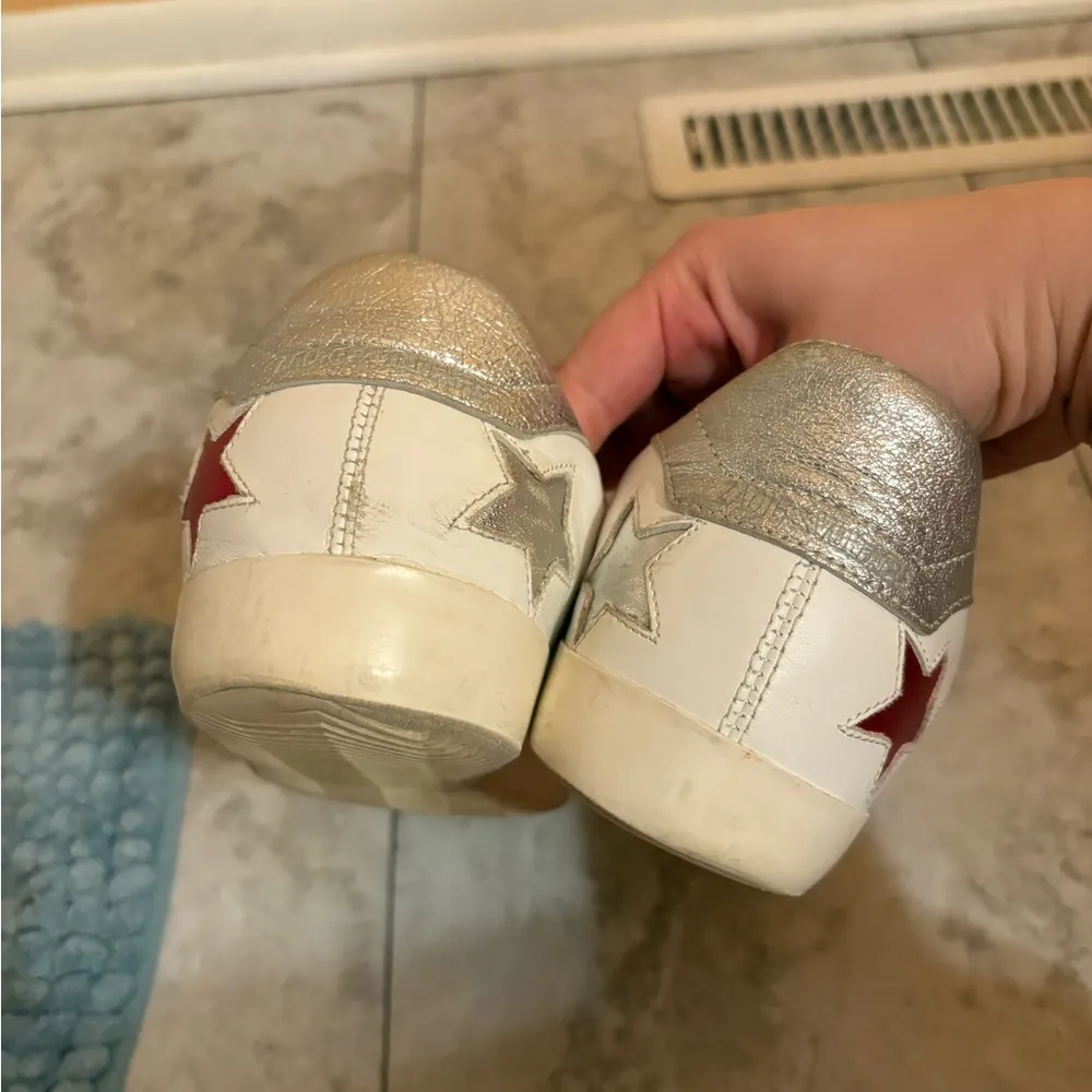 white leather multicolored star sneakers - Image 5