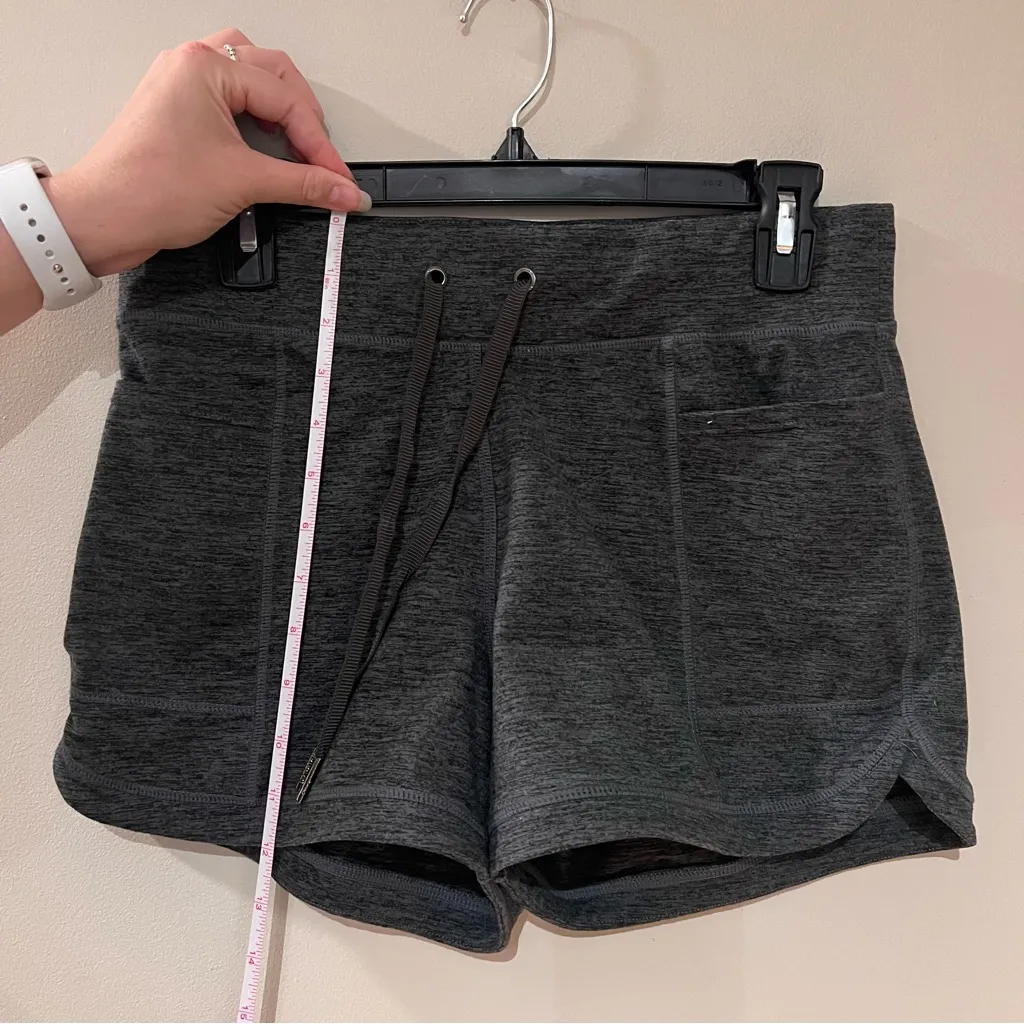 GAIAM Yoga Gray Shorts - Image 4