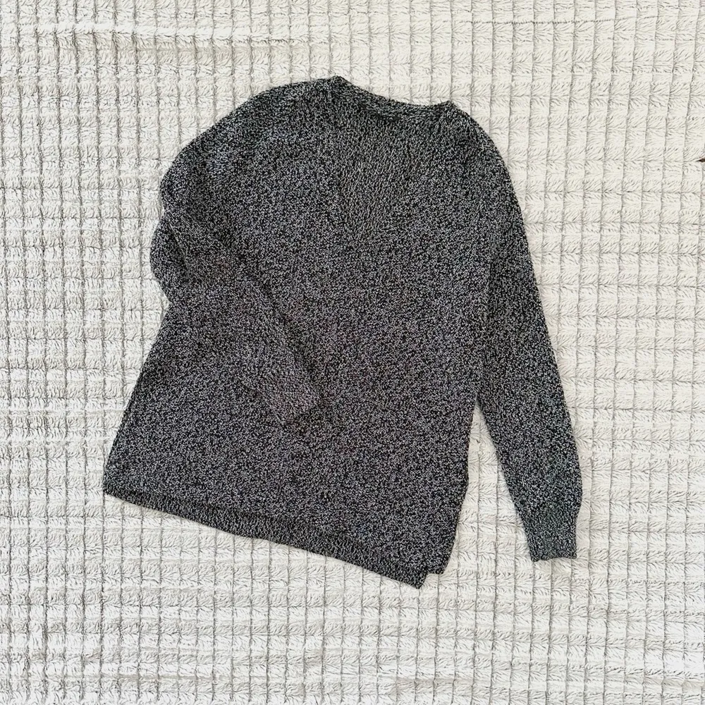 Athleta Switchback Pullover V-Neck Sweater - Image 2
