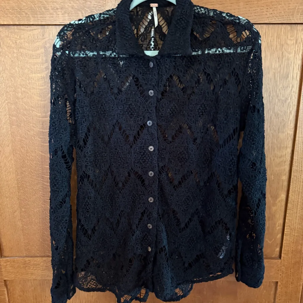 FREE PEOPLE crochet sun down sheer button down collared cover up - Image 3