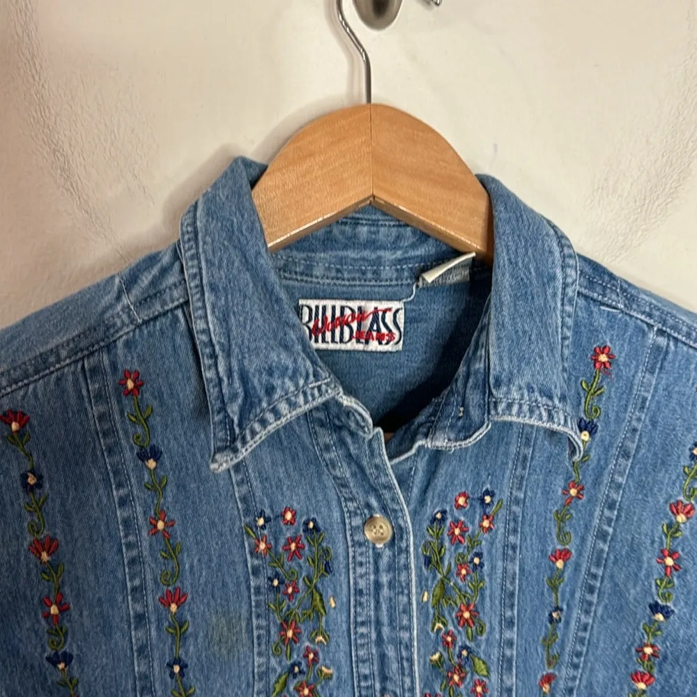 Bill Blass Jean denim embroidered Button Down Shirt size S - Image 4