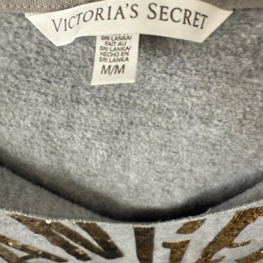 Victoria's Secret Gray Top with Gold Sequin Detail - Image 3