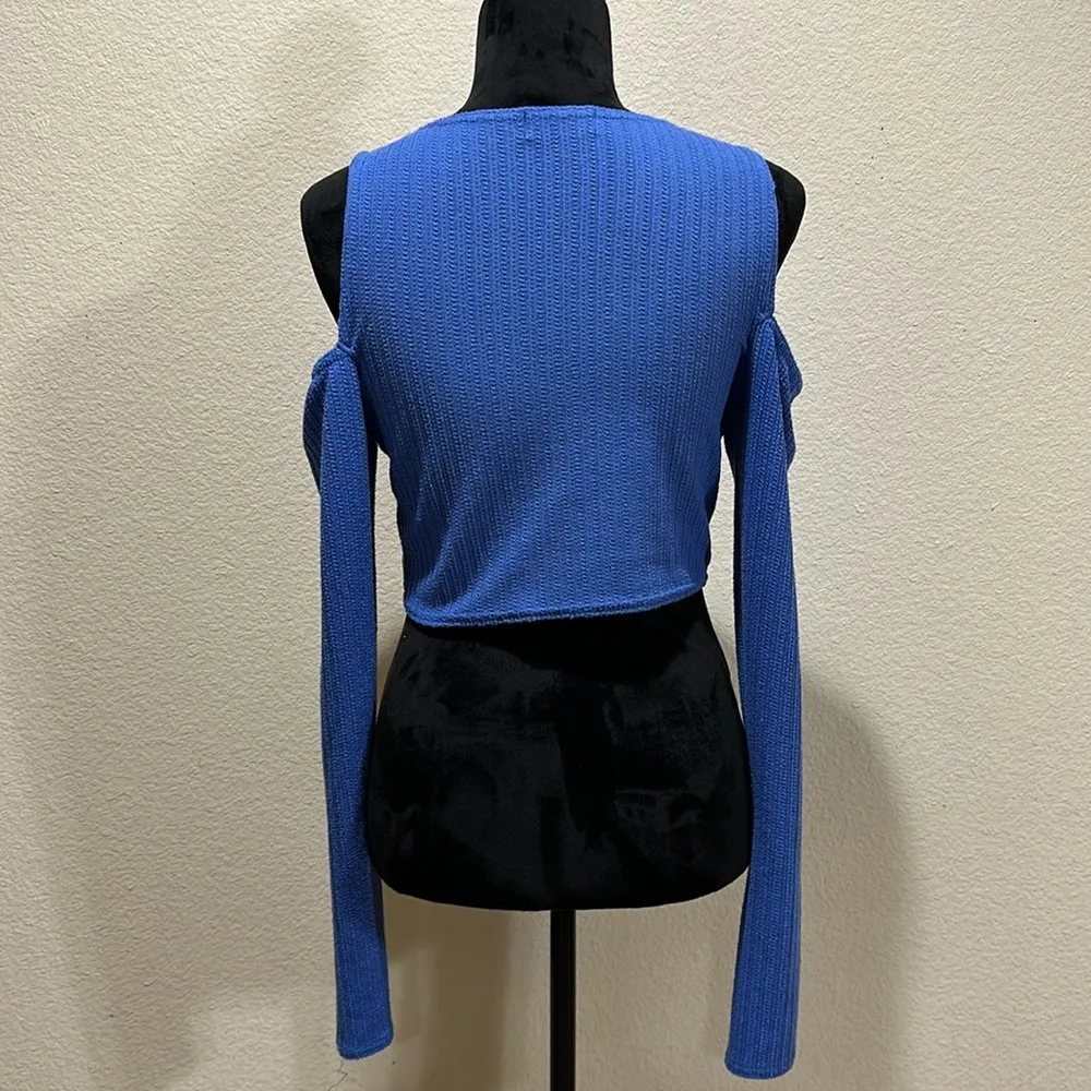 PrettyLittleThing Blue Long Sleeve Top - Image 3