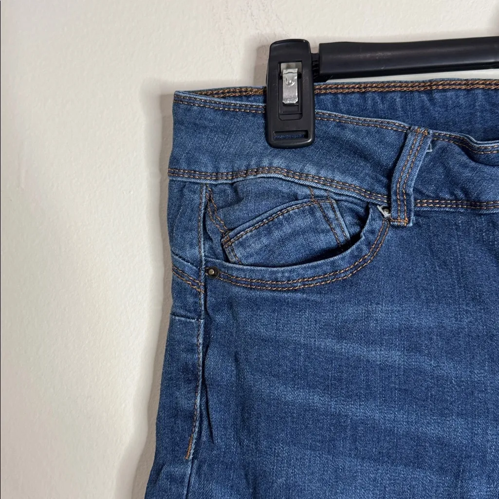 Wax Jean Get Your Rayon Mid Rise Medium Denim Distressed Blue Jeans sz Junior 13 - Image 6