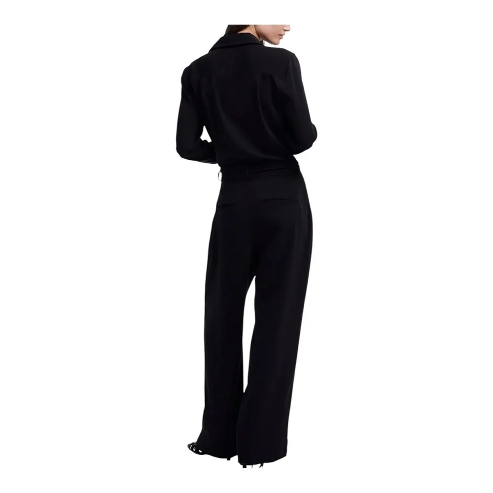 Tie Waist Straight Leg Jumpsuit
Size 6 NWT, classy & Chic in jet black - Image 3