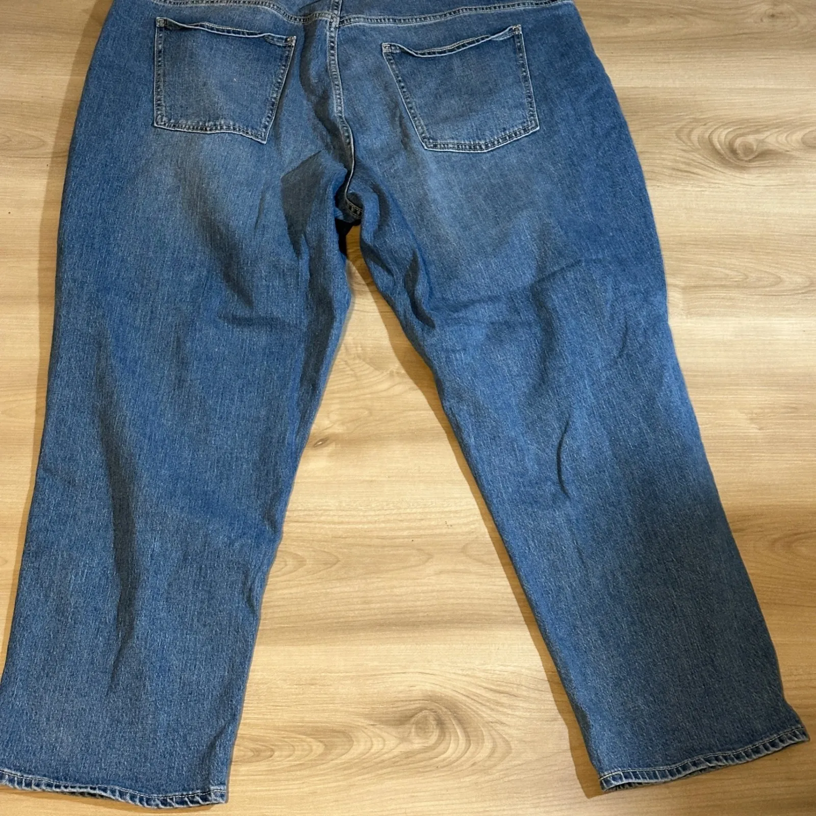 Old Navy Mid-Rise Wow‎ Boyfriend Size 22 Medium Wash Denim Jeans Plus Distressed - Image 8