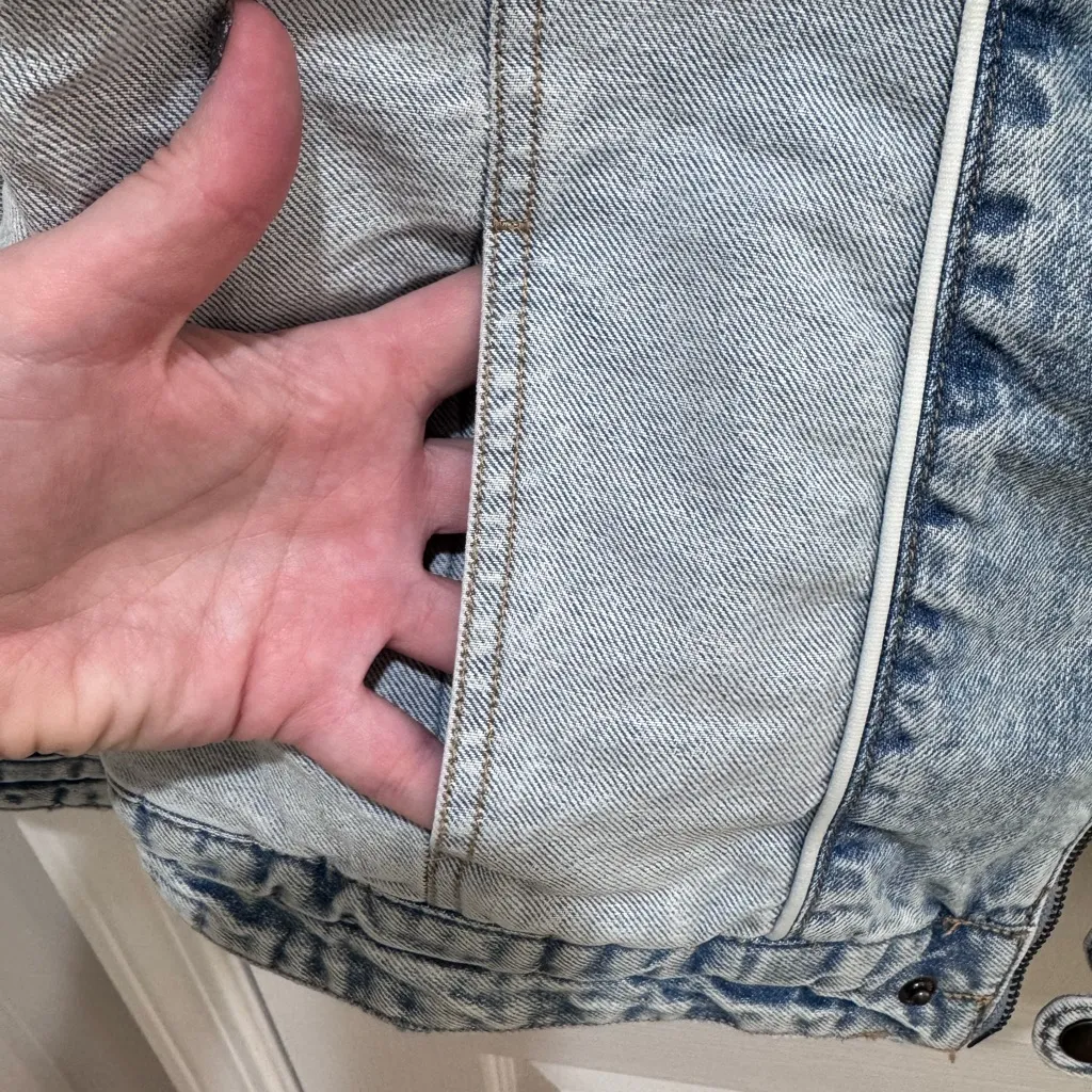 Wild Fable Light Blue Denim Jacket- size small - Image 5