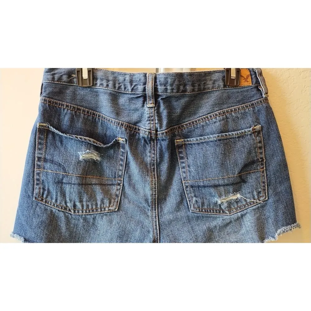 American Eagle Super Stretch High-Rise Distressed Shorts Size 6 - Image 5
