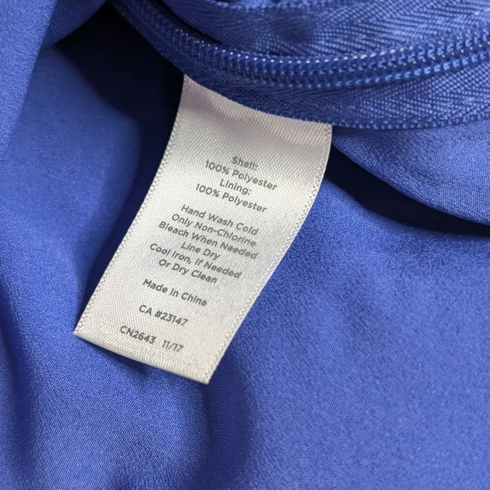 Talbot's Blue Lace Women's Top Size 14P NWT - Image 4