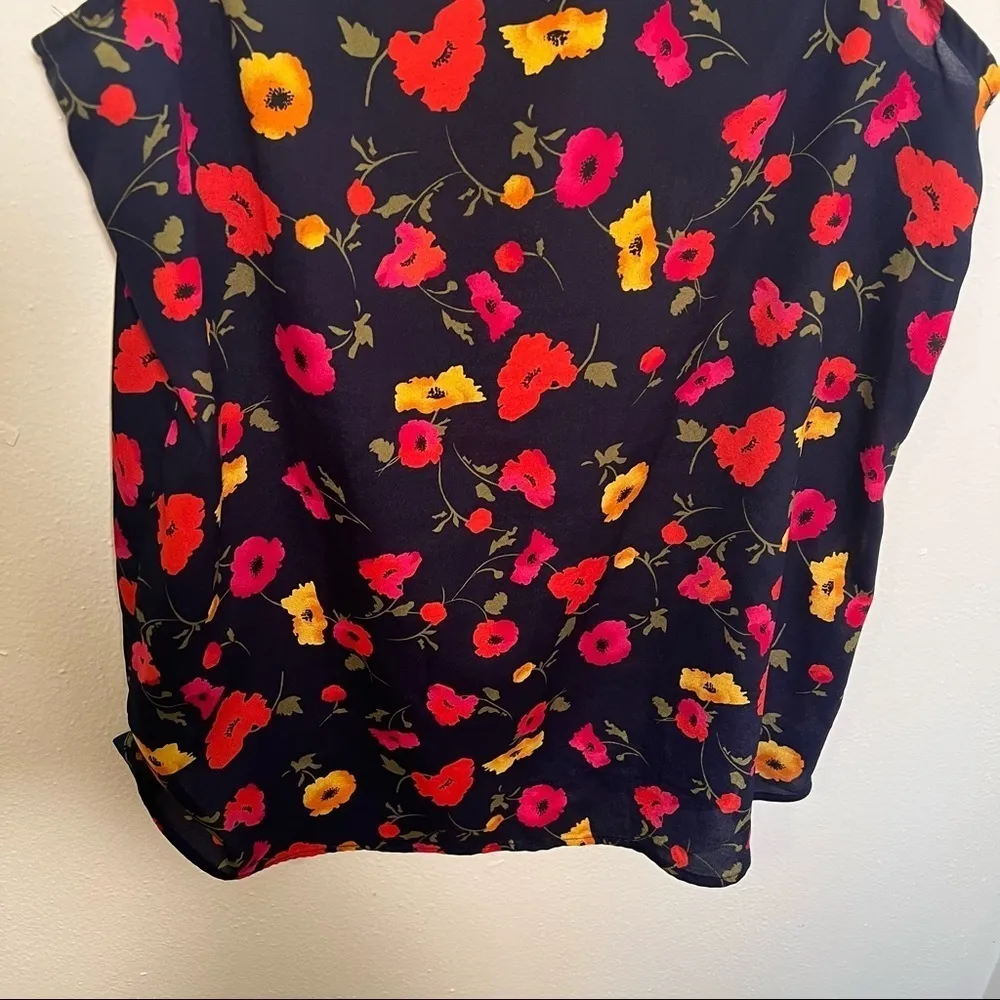 Olive & Oak Sleeveless Blouse Navy Floral - Image 10