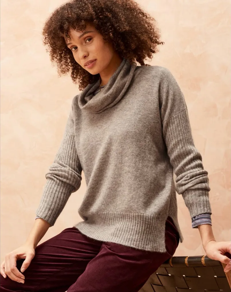 BRORA Scottish 100% Cashmere Gauzy Polo Turtleneck Top Size Small/Medium Green - Image 1