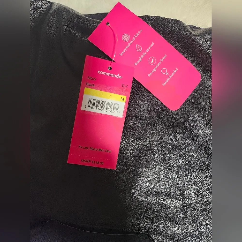 NWT CommandoFaux Leather Miniskort in Black Size M - Image 8